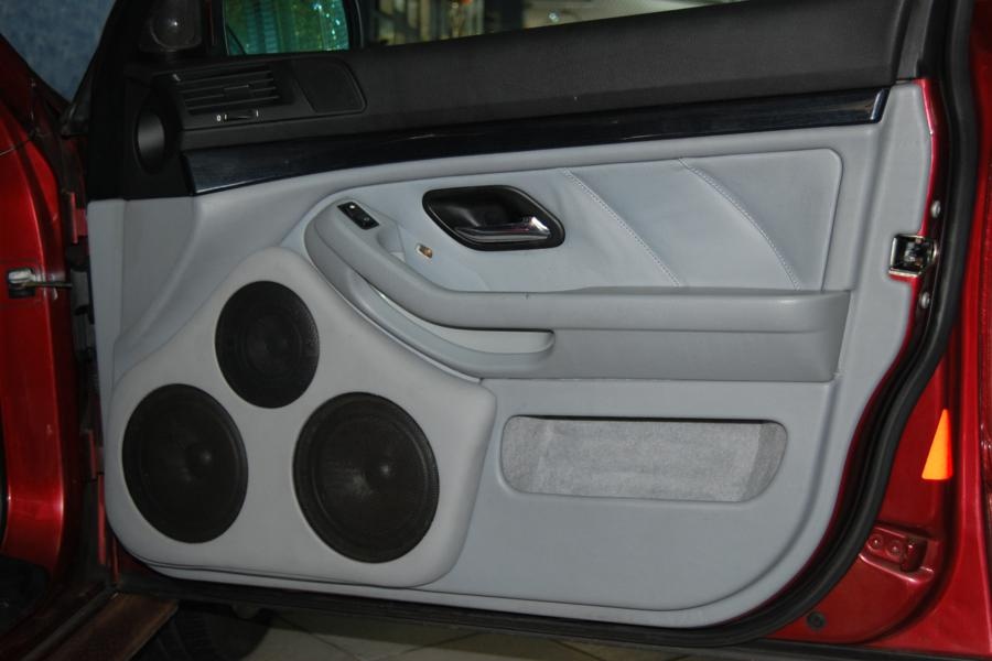 photo BMW 5 E39 without subwoofer