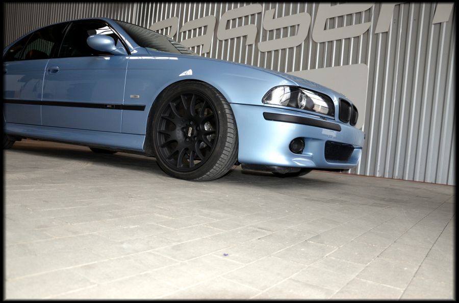 photo BMW e 39 M5
